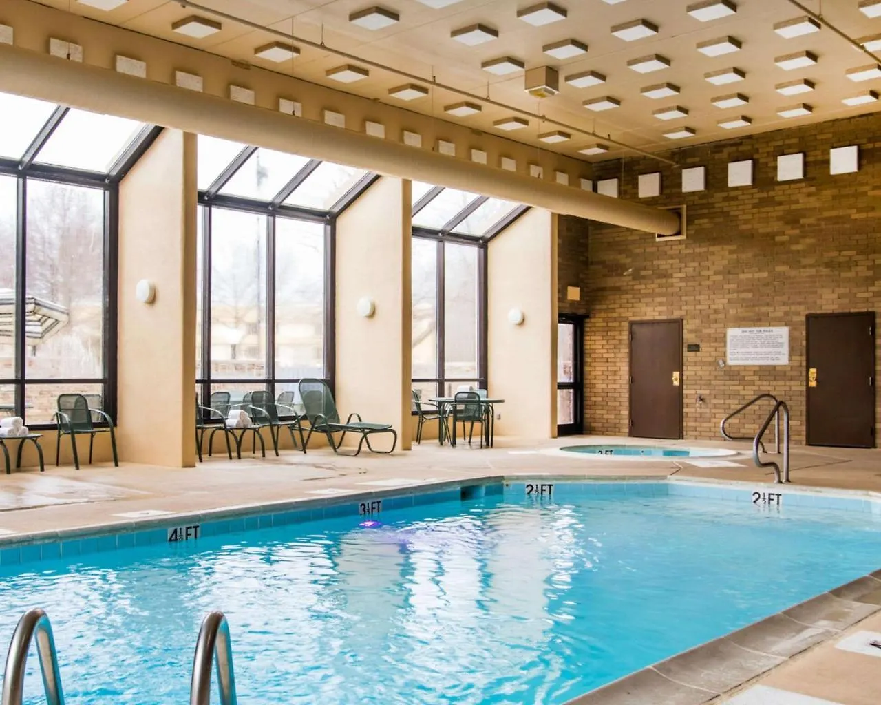 Americinn By Wyndham Memphis East 2*,