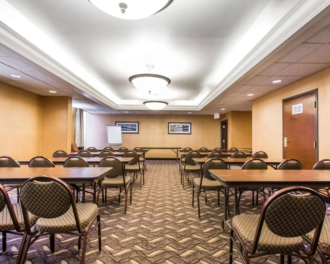 Hotel Americinn By Wyndham Memphis East